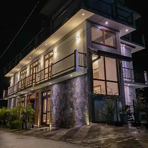 Hanthana House Alloggio in famiglia
